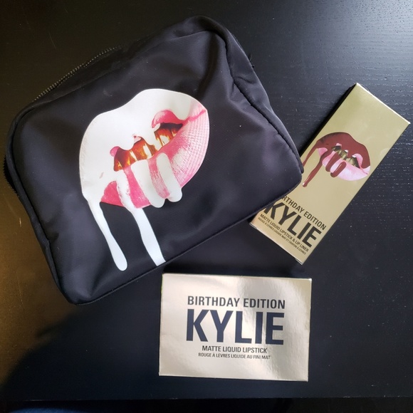 Kylie Cosmetics Handbags - Kylie Cosmetics limitedbirthday edition makeup bag